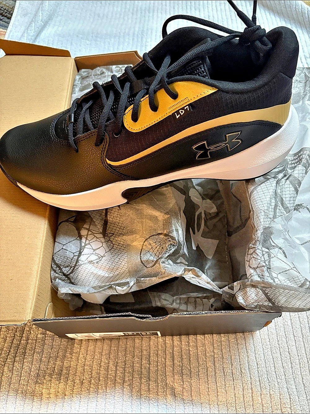 Under Armour UA Lockdown 7 Men's Basketball Shoes Black & gold US 15